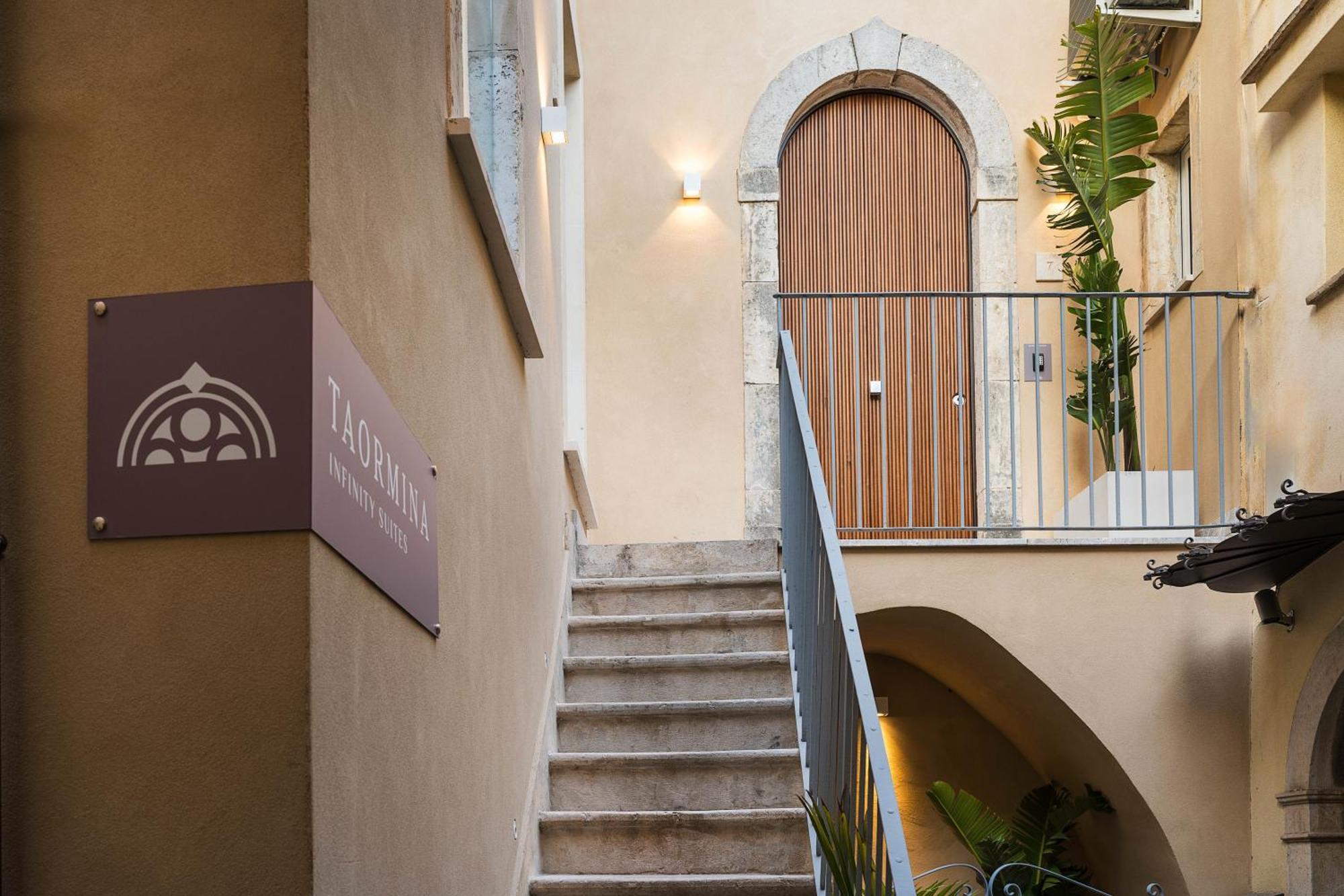 Taormina Infinity Suites 外观 照片